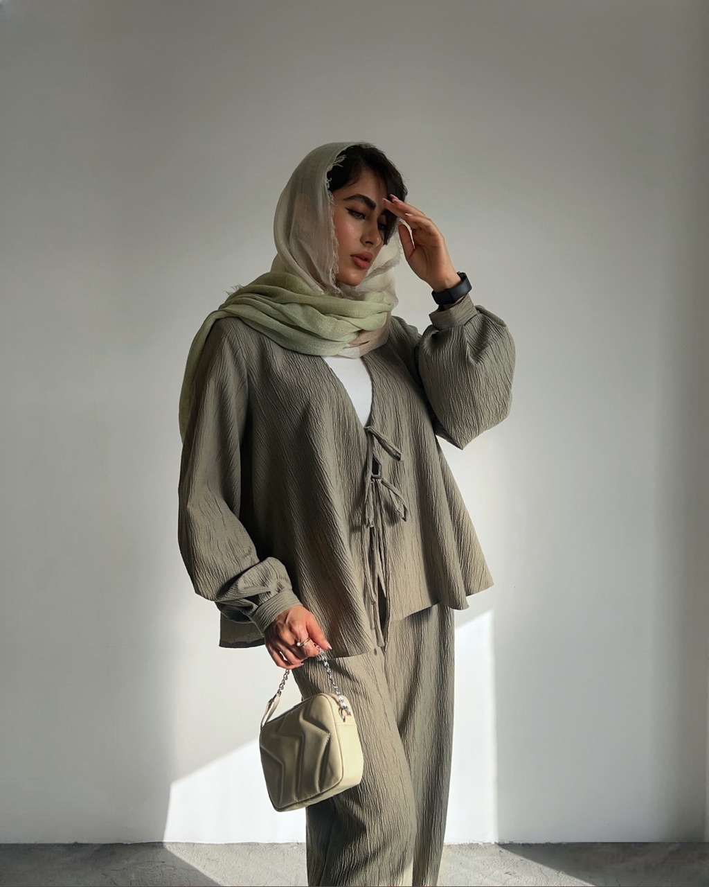 شومیز اَبـــرا رنگ سبز سیج