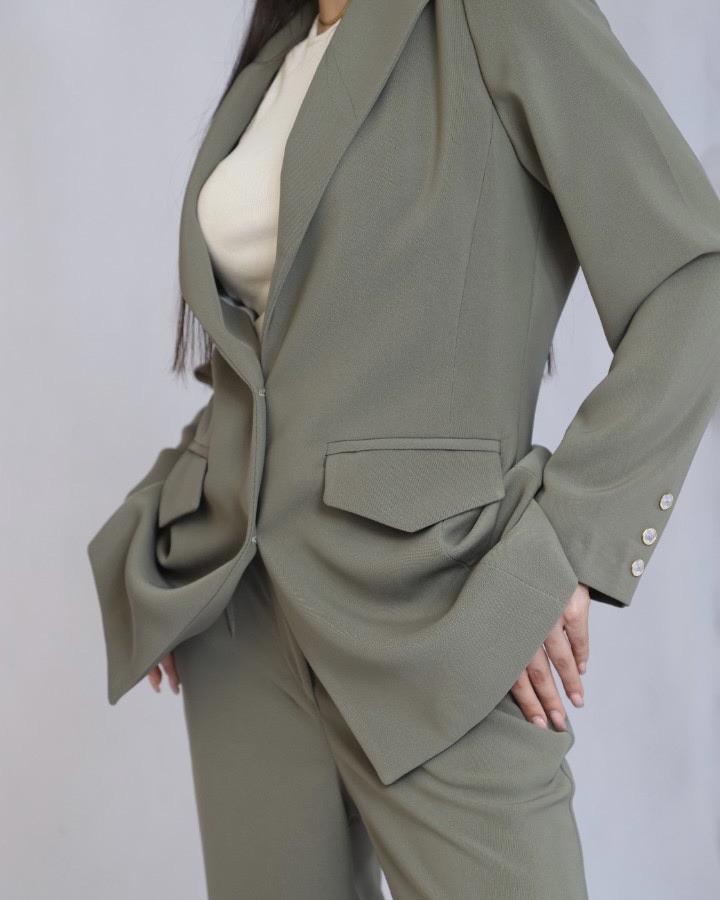 کت کرپ کلاسیک‌رنگ‌ سبز