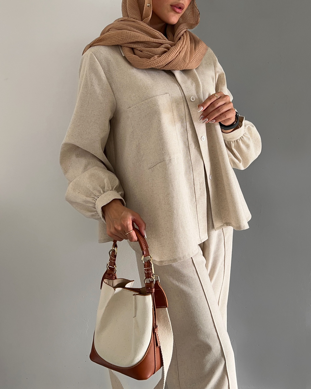 شومیز بیسیک مینا رنگ شیری